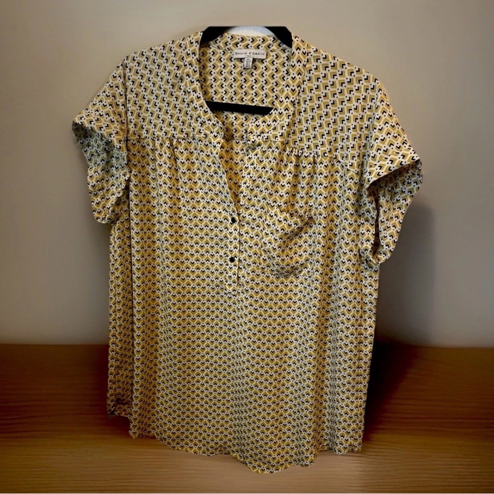 Maison D' Amelie Paris Blouse 2-Button Blouse Cuffed Sleeve Yellow Geometric